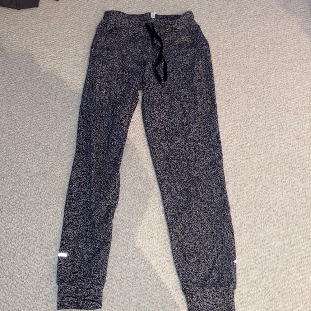 Lululemon joggers/sweatpants